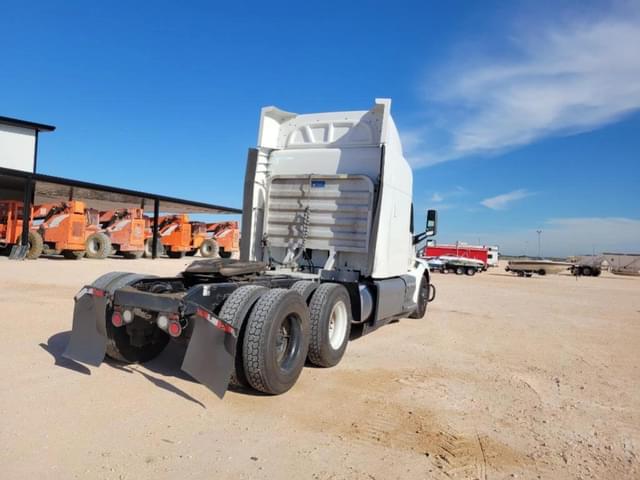 Image of Peterbilt 579 equipment image 4