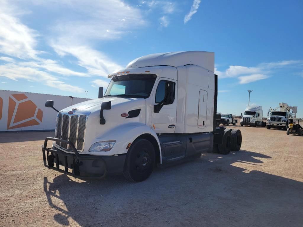 2019 Peterbilt 579 Equipment Image0