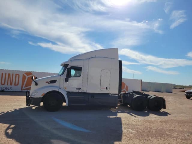 Image of Peterbilt 579 equipment image 2