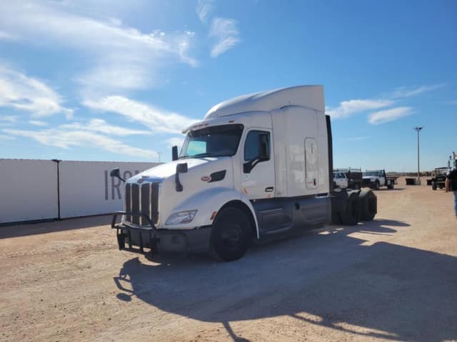 Image of Peterbilt 579 equipment image 1