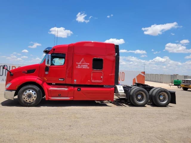 Image of Peterbilt 579 equipment image 1