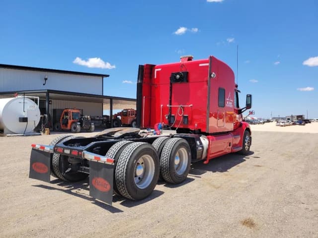 Image of Peterbilt 579 equipment image 4