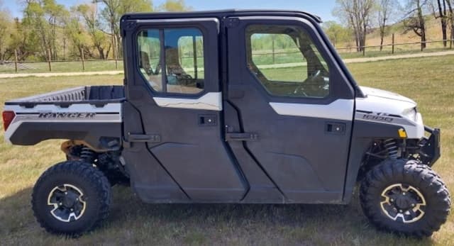 Image of Polaris Ranger XP 1000 equipment image 2