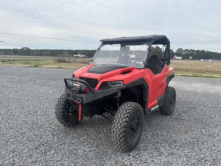 2019 Polaris RAZOR Equipment Image0