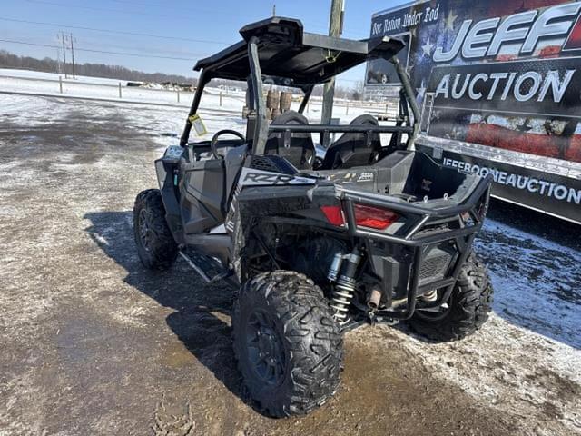 Image of Polaris RZR 900 equipment image 1