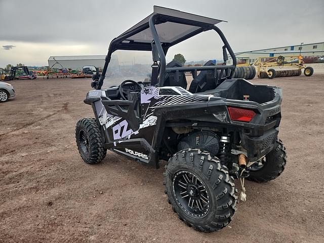 Image of Polaris RZR 900 equipment image 4