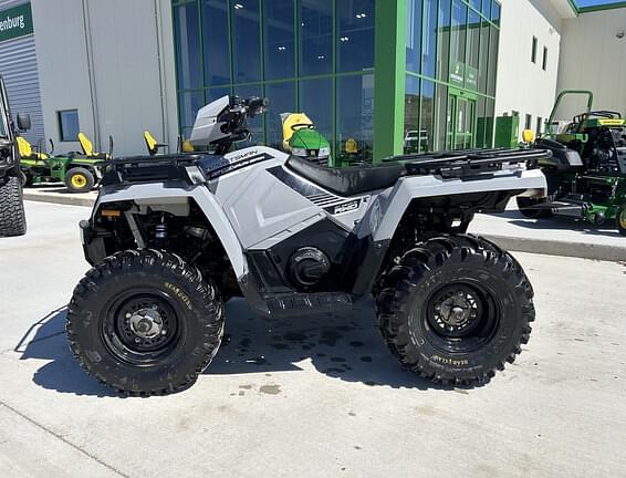 Image of Polaris Sportsman 570 equipment image 3