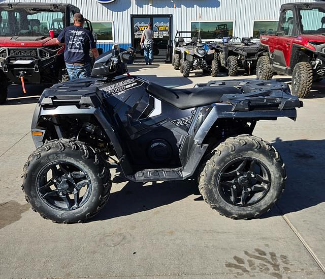 Image of Polaris Sportsman 570 equipment image 2