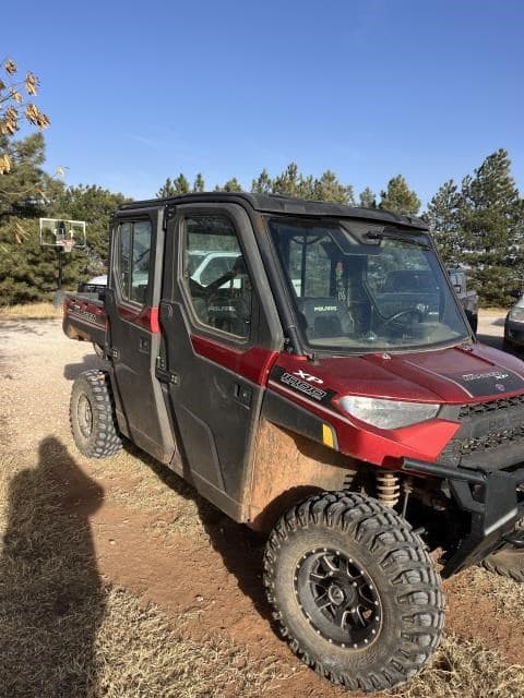 Image of Polaris Ranger XP 1000 Crew Image 1