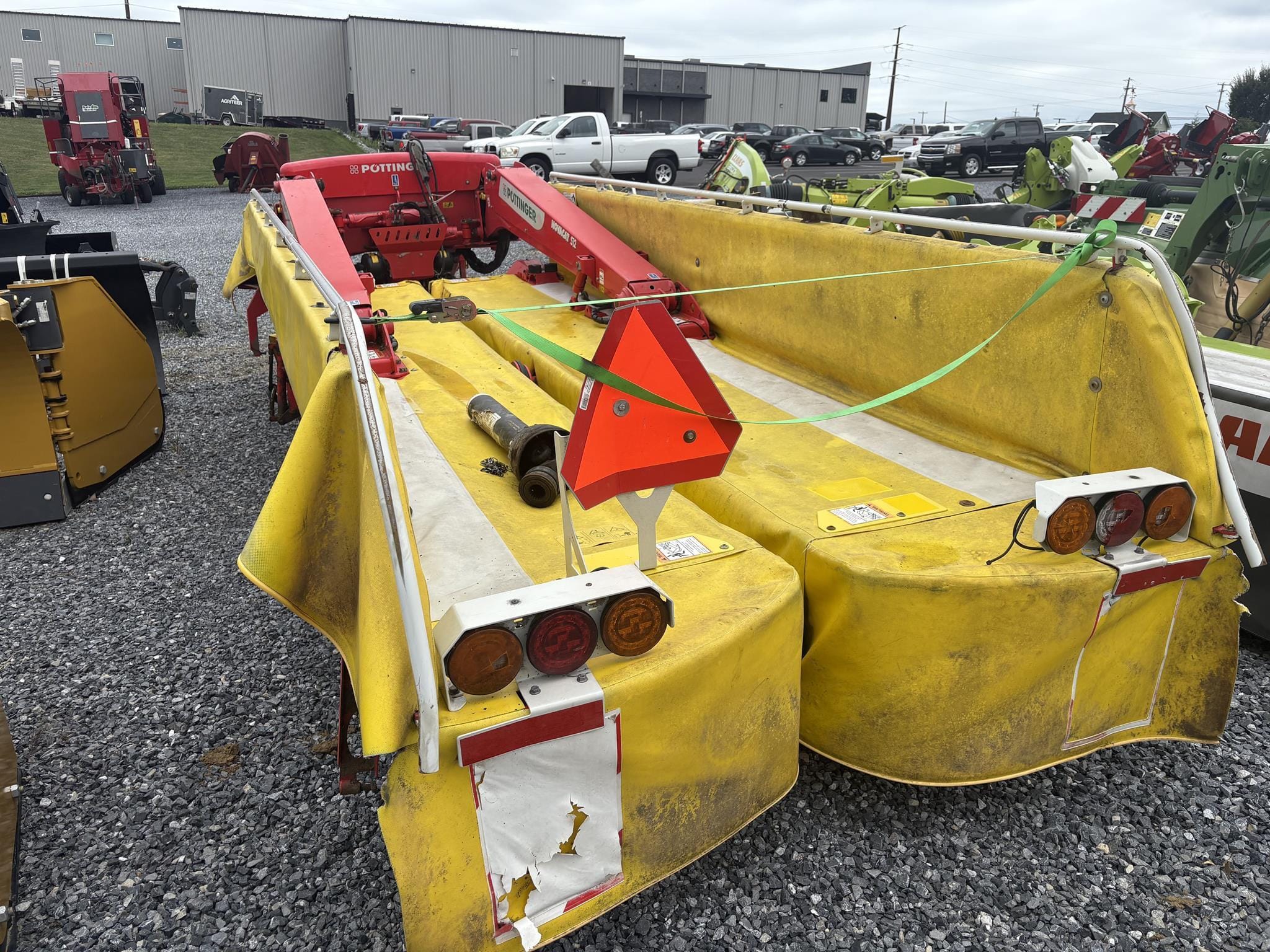 2019 Pottinger Novacat S12 Equipment Image0