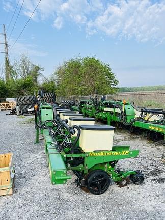 Image of John Deere 1720 equipment image 3