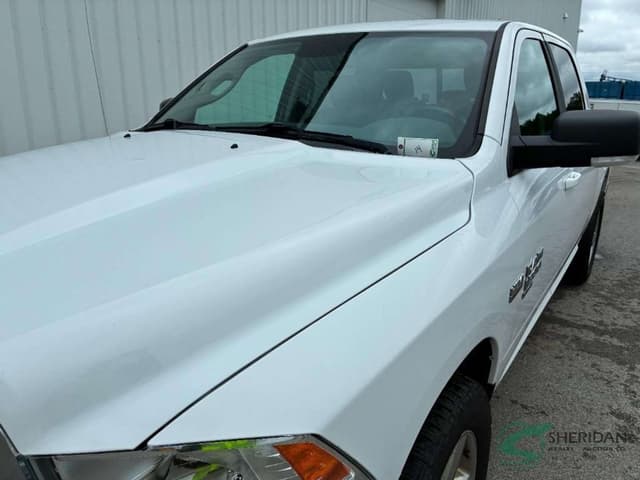 Image of Dodge Ram 1500 equipment image 3
