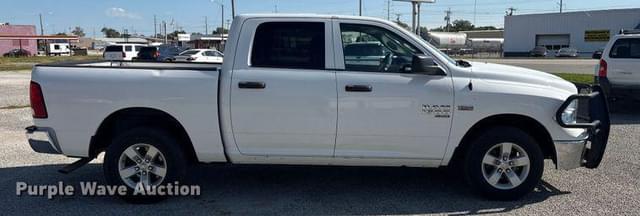 Image of Dodge Ram 1500 equipment image 3