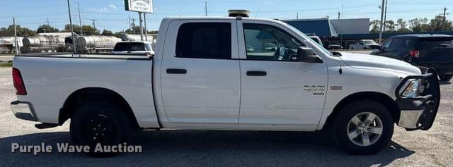 Image of Dodge Ram 1500 equipment image 3