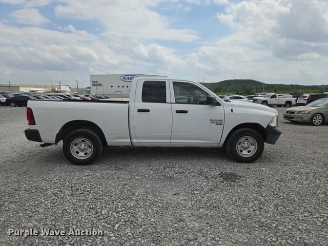 Image of Dodge Ram 1500 equipment image 3