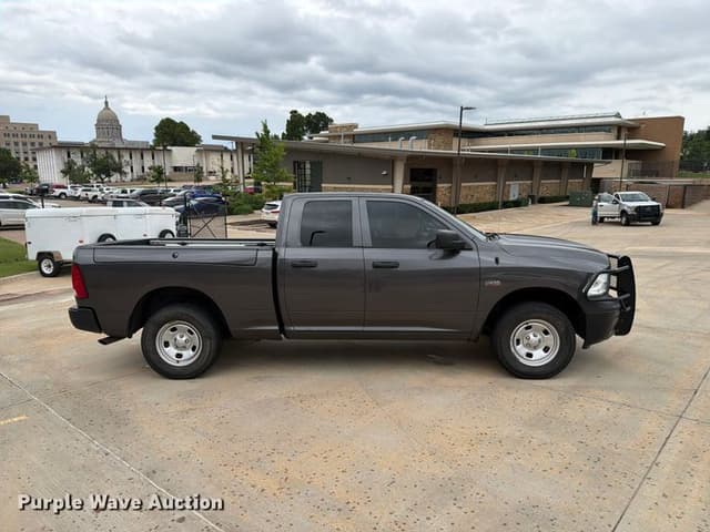 Image of Dodge Ram 1500 equipment image 3