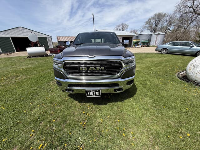 Image of Dodge Ram 1500 equipment image 2