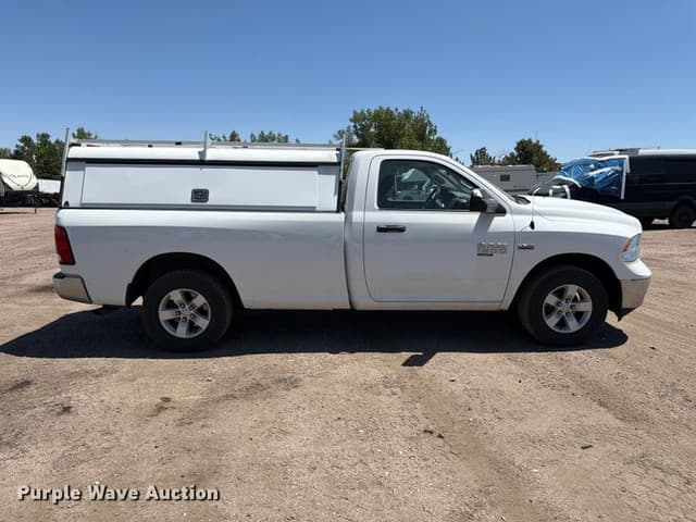 Image of Dodge Ram 1500 equipment image 3