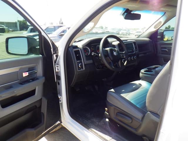 Image of Dodge Ram 1500 equipment image 4