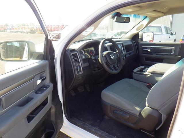 Image of Dodge Ram 1500 equipment image 4