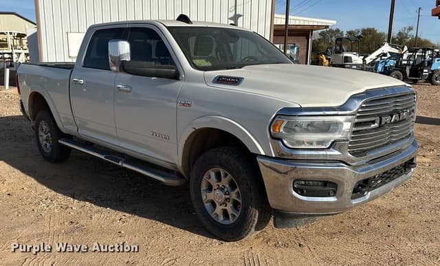 Image of Dodge Ram 2500 equipment image 2