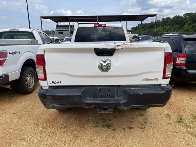 Image of Dodge Ram 2500 equipment image 3