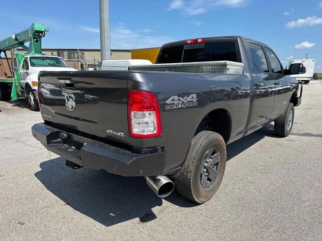 Image of Dodge Ram 2500 equipment image 4