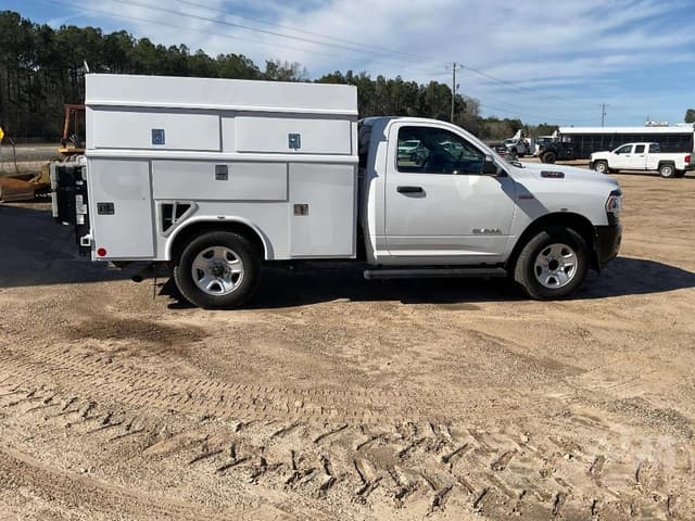 Image of Dodge Ram 2500 equipment image 3