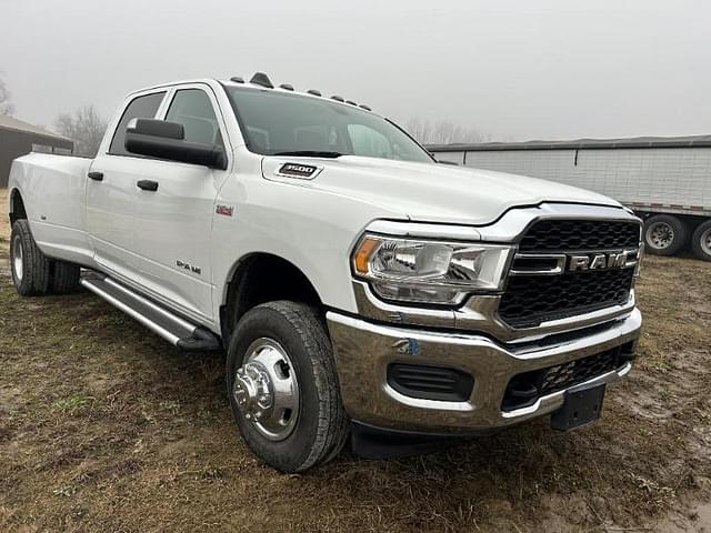 Image of Dodge Ram 3500 equipment image 1