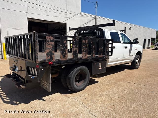 Image of Dodge Ram 3500 equipment image 4