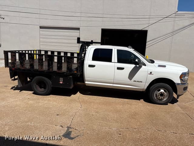Image of Dodge Ram 3500 equipment image 3