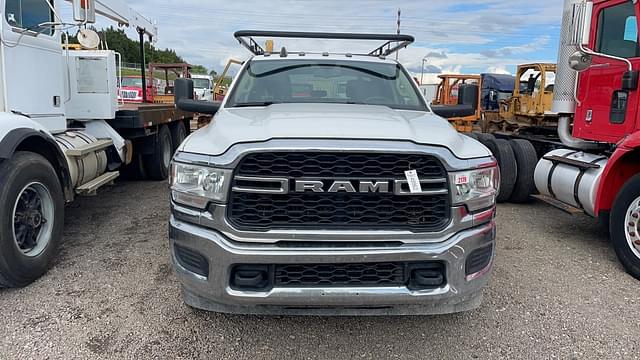 Image of Dodge Ram 3500 equipment image 1