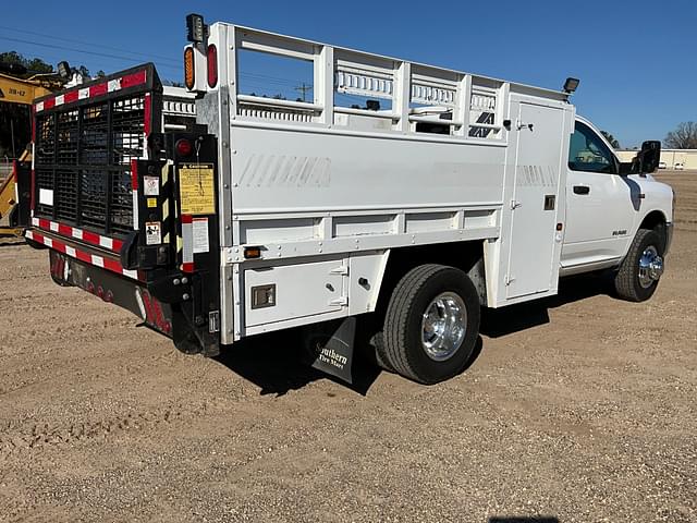 Image of Dodge Ram 3500 equipment image 4