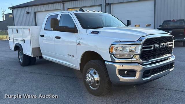 Image of Dodge Ram 3500 equipment image 2