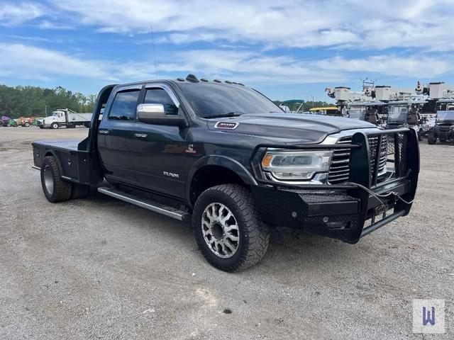 Image of Dodge Ram 3500HD equipment image 3