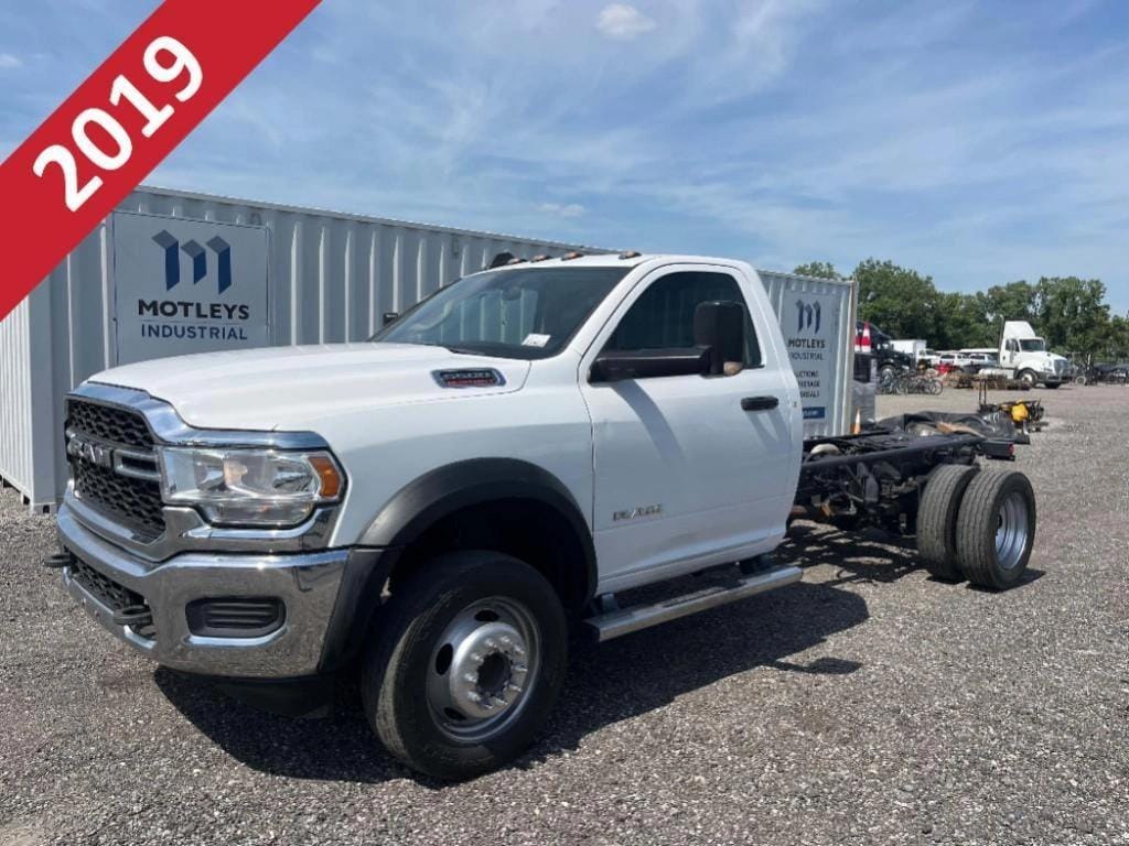 2019 Dodge Ram 5500 Equipment Image0