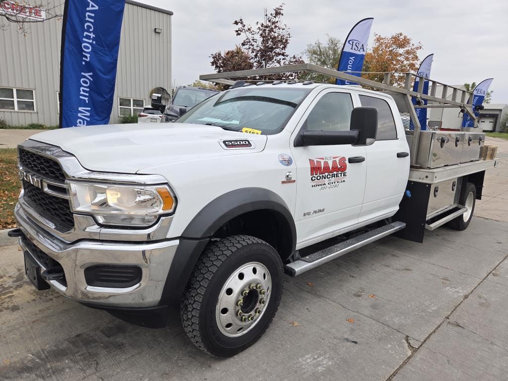 2019 Dodge Ram 5500 Equipment Image0