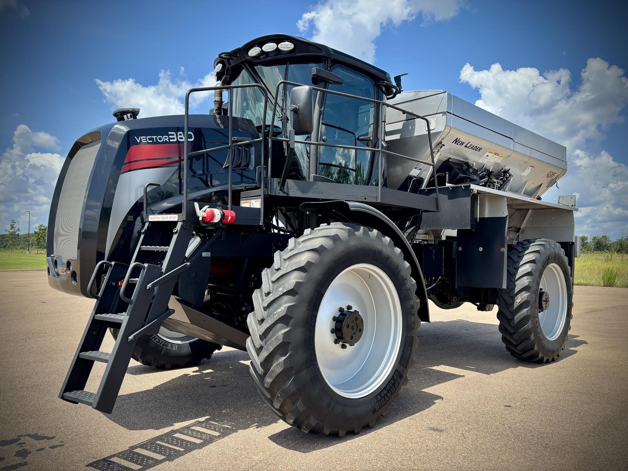 2019 RBR Enterprise Vector 380 Equipment Image0