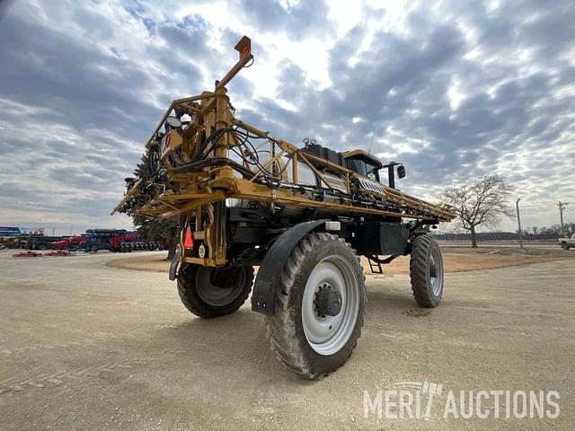 Image of RoGator RG1100C equipment image 4