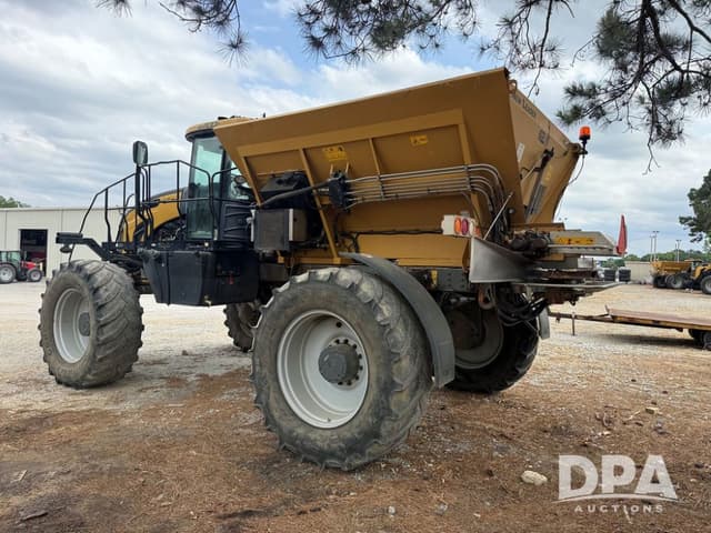 Image of RoGator RG1100C equipment image 3