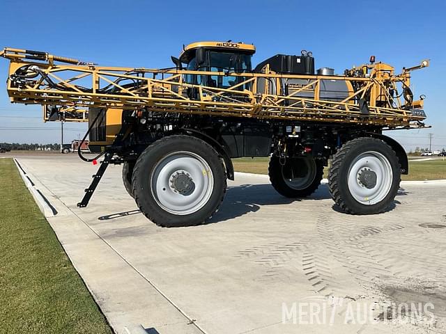 Image of RoGator RG1300 equipment image 1