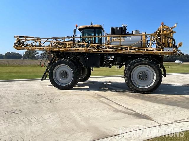 Image of RoGator RG1300 equipment image 1