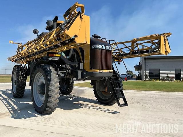 Image of RoGator RG1300 equipment image 4