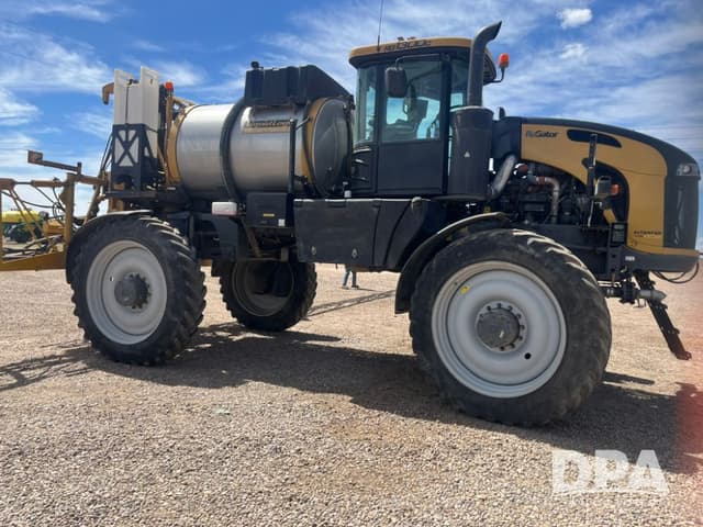 Image of RoGator RG1300C equipment image 3