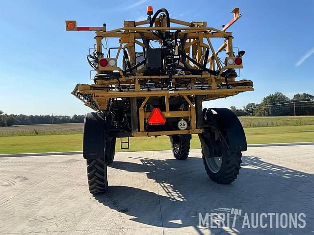 Image of RoGator RG1100 equipment image 4