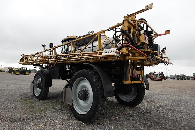 Image of RoGator RG1100C equipment image 4