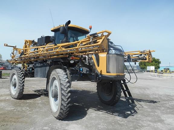Image of RoGator RG1100C equipment image 2