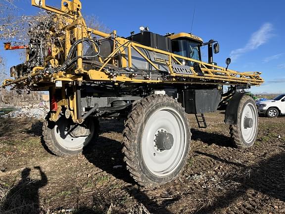 Image of RoGator RG1100C equipment image 4