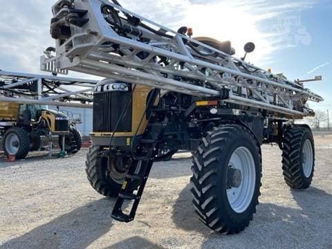 2019 RoGator RG1100C Equipment Image0