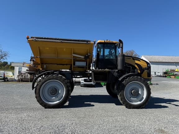 Image of RoGator RG1100C equipment image 2